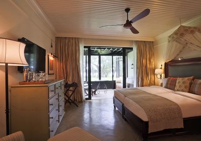 Luxury Corner Room